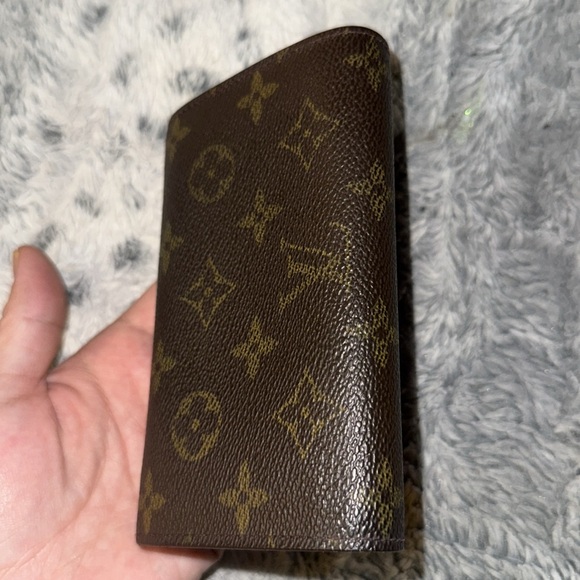 Men’s Or Women’s Louis Vuitton Super clean and Rare Vintage piece! Preloved 9/10 - Picture 13 of 17